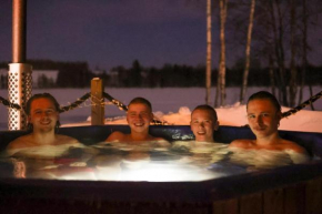 Tuovilan Lomamökki - Hot Tub - Lakeside log cabin Kuusamo
